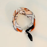 Vintage Horse Print Pearl Magnetic Buckle Neck Scarf