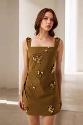 High-Quality Sleeveless Waist-Cinched Commute Dress