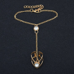 Retro Openwork Arrow Ring Finger Bracelet