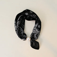 Retro Paisley Pearl Magnetic Buckle Neck Scarf