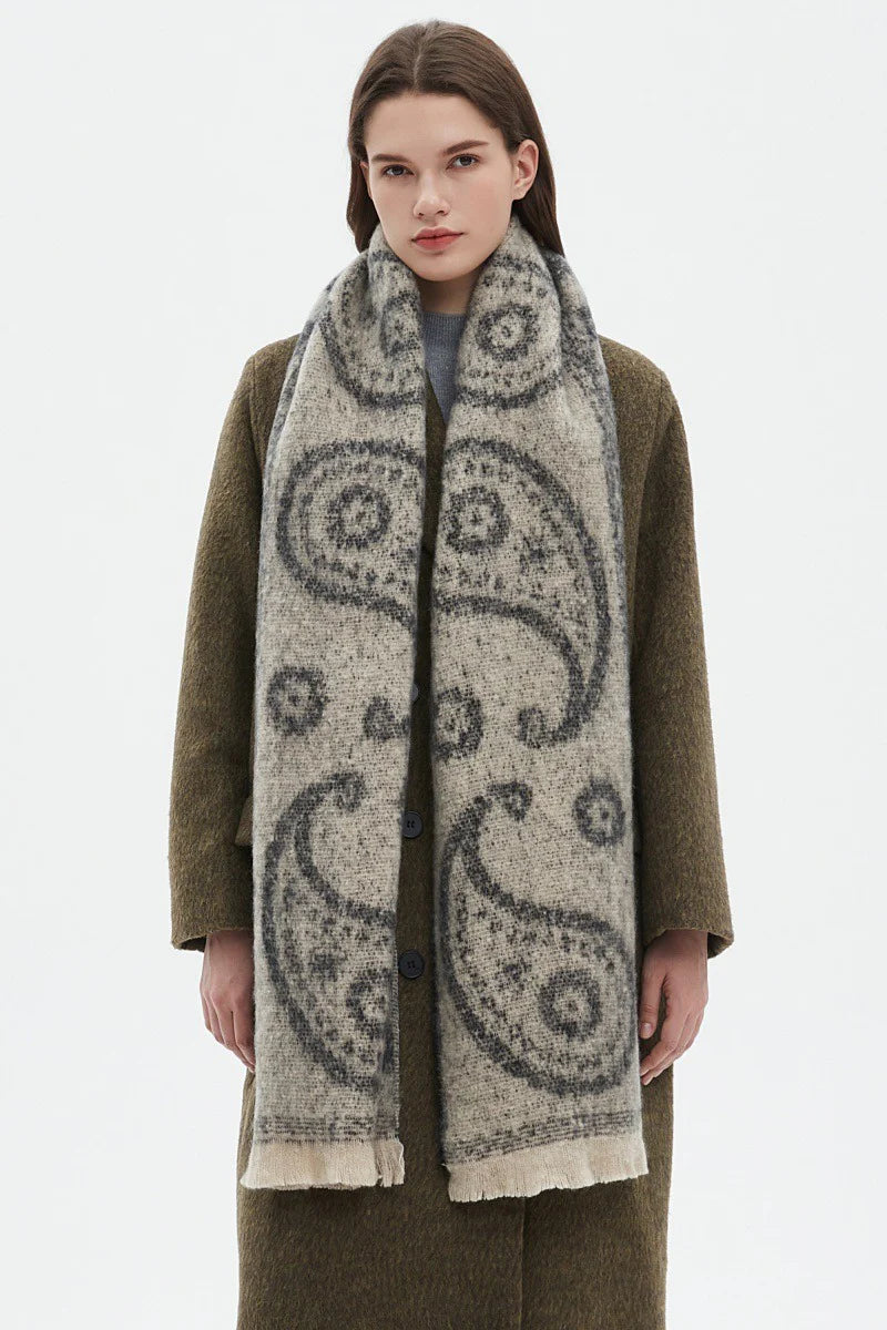 Thick Paisley Jacquard Short Fringe Scarf