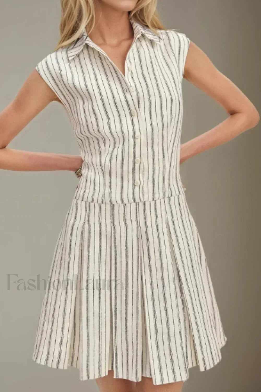 Minimalist Slimming Sleeveless Button-Front Work Dress
