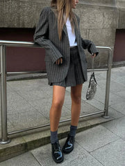 Pocket Stripe Graceful Collar Blazer